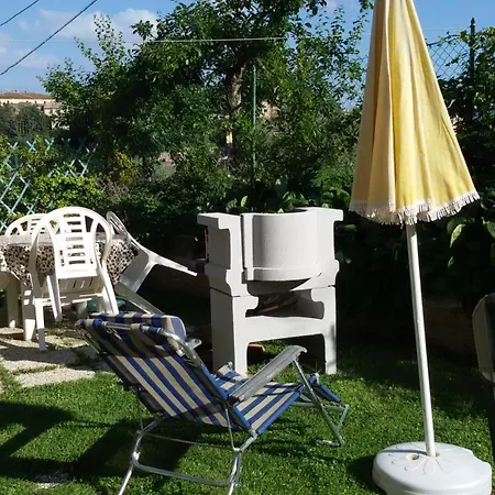 Casa Aralia Con Giardino شقة