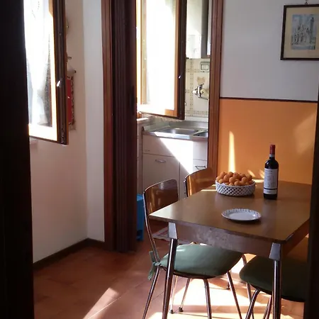 Apartment Casa Aralia Con Giardino